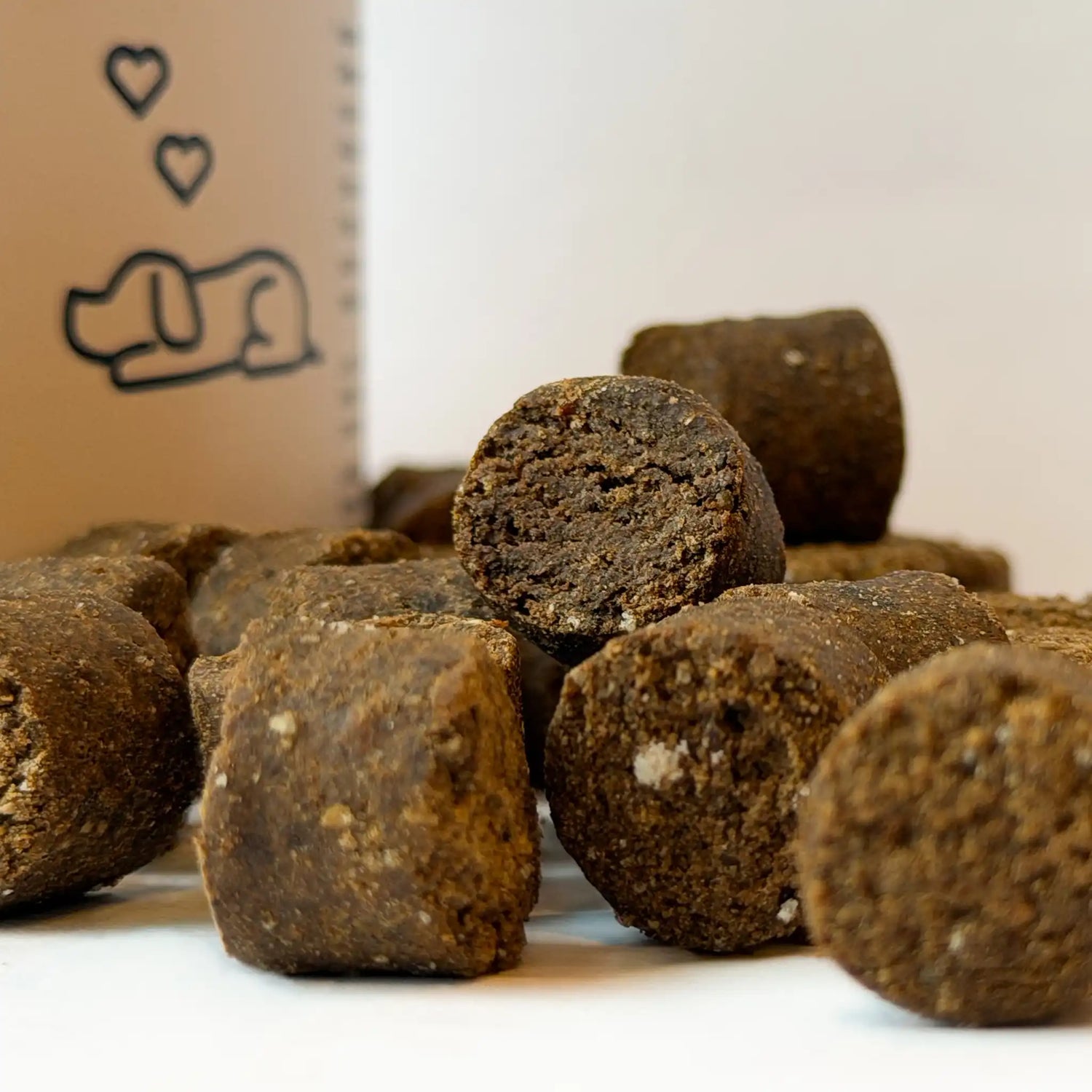 Detalle de los masticables del suplemento Calma Gutsy para perros